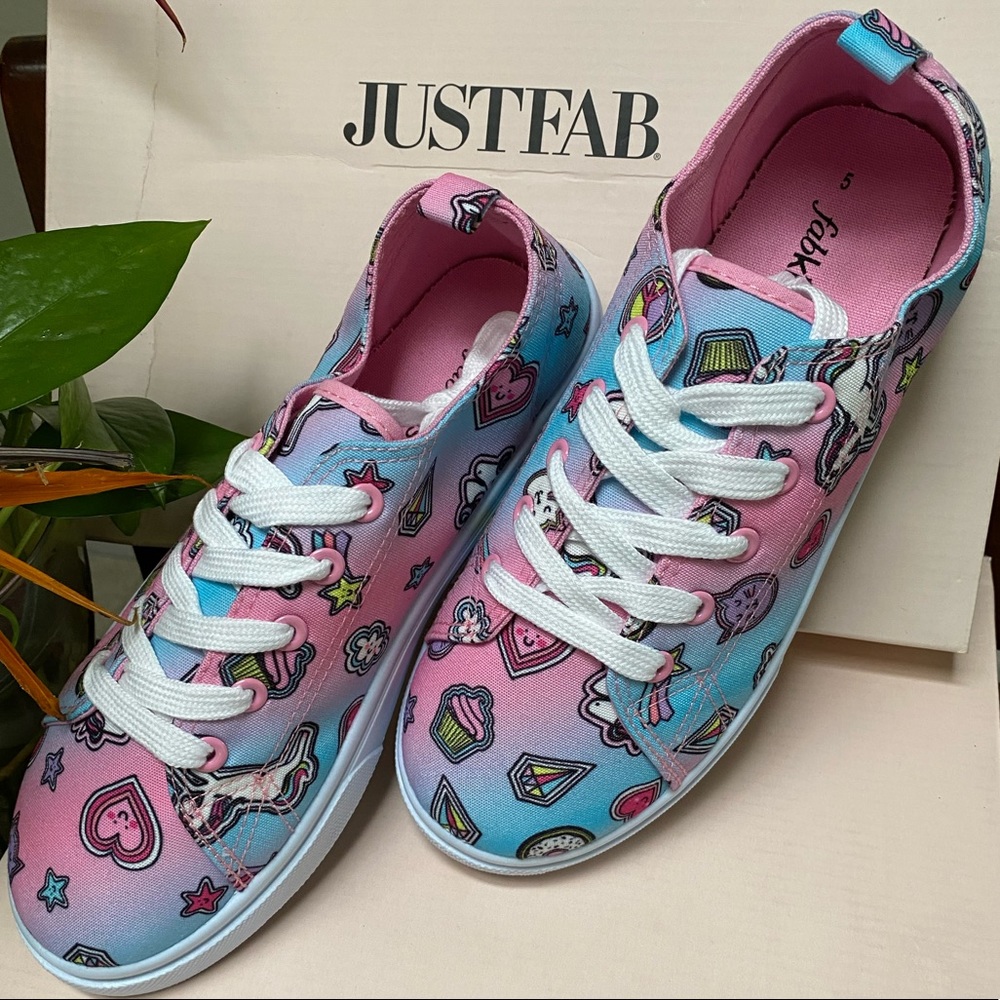 Sneakers Canvas Lace Up, Sticker Print
